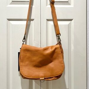 Wanderers travel co leather crossbody purse NWT